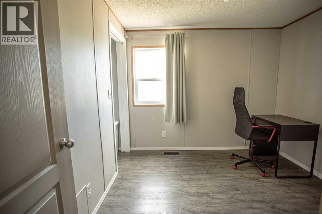 11 Deer Ridge Drive, High Level, Alberta  T0H 1Z0 - Photo 7 - A2312354