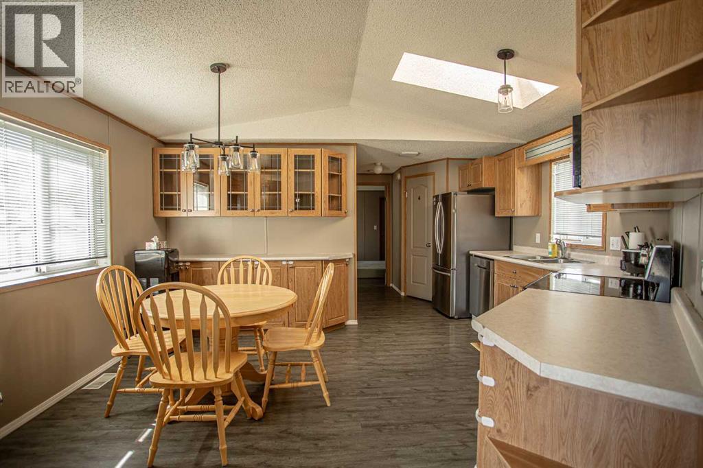 11 Deer Ridge Drive, High Level, Alberta  T0H 1Z0 - Photo 15 - A2312354