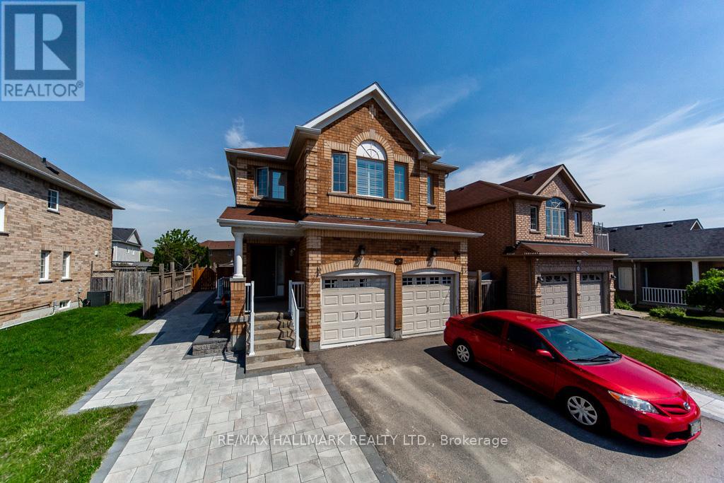 114 MEDLAND AVENUE, Whitby, Ontario