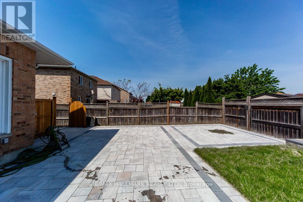 114 Medland Avenue, Whitby, Ontario  L1P 1T5 - Photo 29 - E13294548