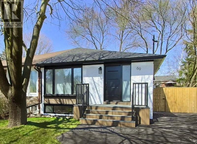 69 MARLIN COURT, Newmarket, Ontario