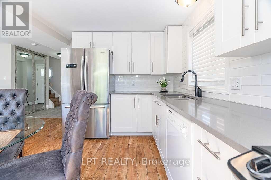 35 Clute Crescent, Barrie, Ontario  L4N 8S7 - Photo 5 - S13290388