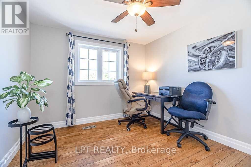 35 Clute Crescent, Barrie, Ontario  L4N 8S7 - Photo 9 - S13290388