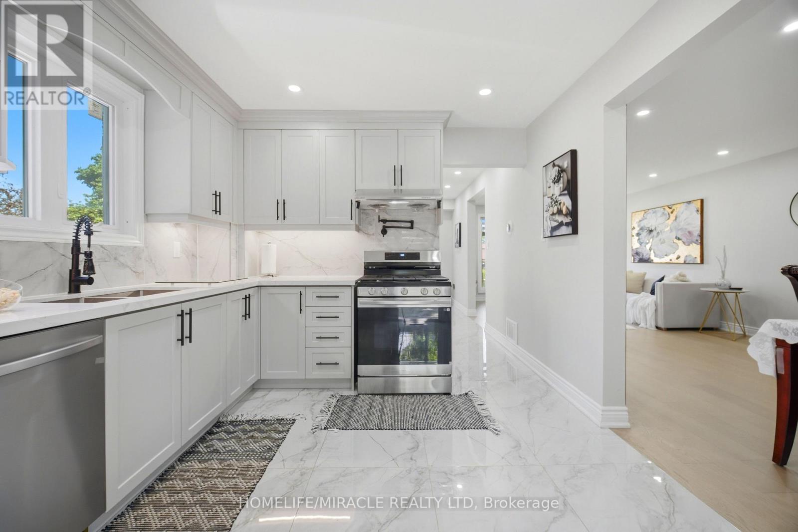 96 Bonham Boulevard, Mississauga, Ontario  L5M 1C7 - Photo 16 - W13292254