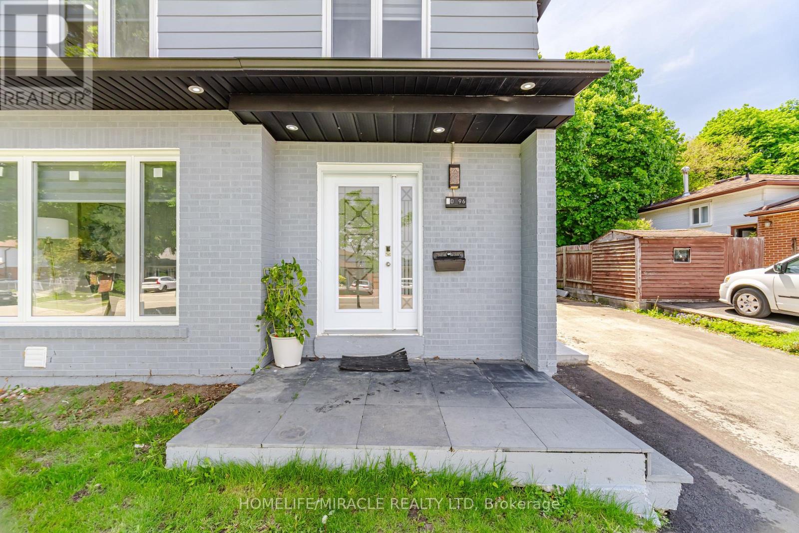 96 Bonham Boulevard, Mississauga, Ontario  L5M 1C7 - Photo 4 - W13292254