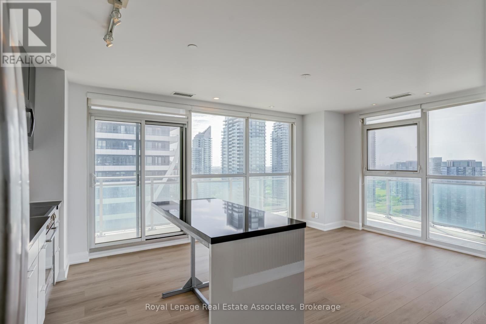2803 - 33 Shore Breeze Drive, Toronto, Ontario  M8V 1A1 - Photo 4 - W13293450