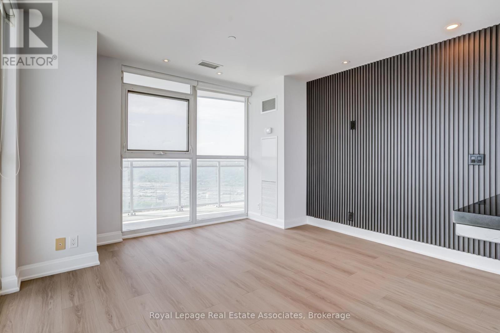 2803 - 33 Shore Breeze Drive, Toronto, Ontario  M8V 1A1 - Photo 5 - W13293450