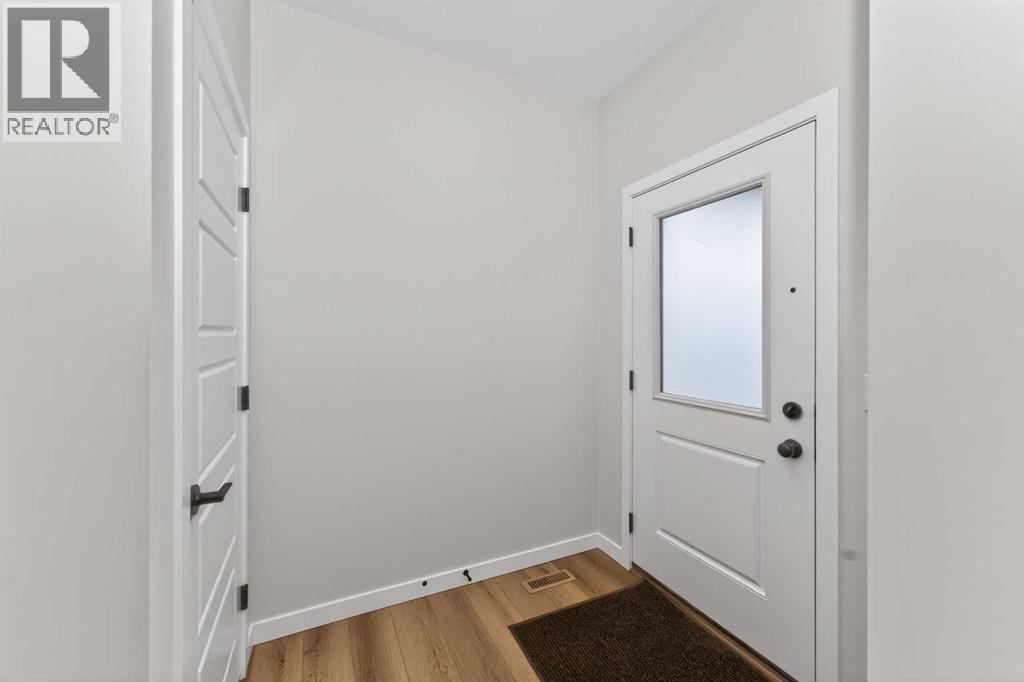 1173 Chinook Gate Bay SW, Airdrie, Alberta  T4B 5J2 - Photo 5 - A2301162