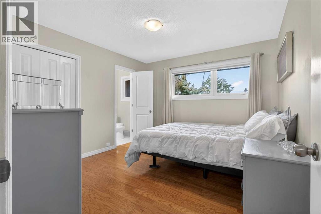 203 Southampton Drive SW, Calgary, Alberta  T2W 0V6 - Photo 21 - A2317746