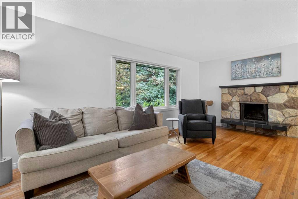 203 Southampton Drive SW, Calgary, Alberta  T2W 0V6 - Photo 6 - A2317746