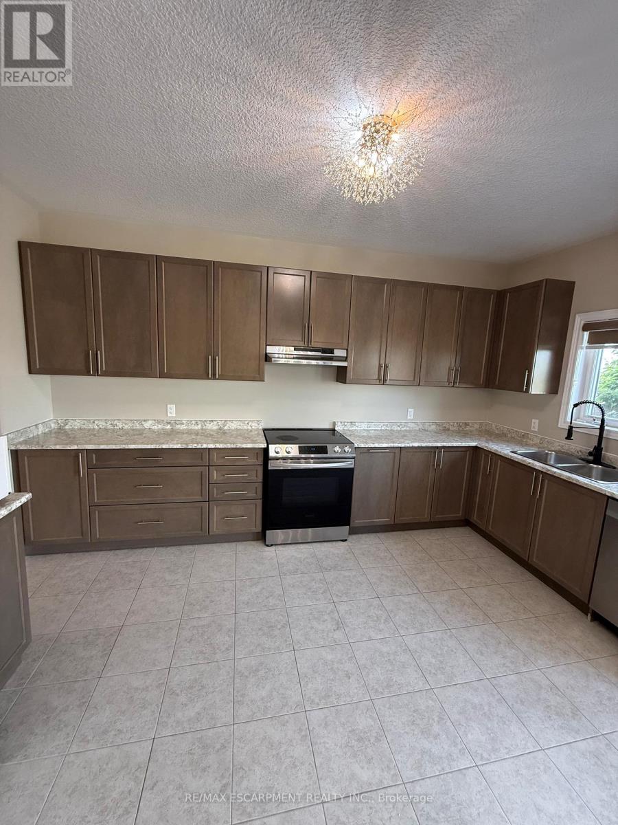 68 Dolomiti Court, Hamilton, Ontario  L8J 3H5 - Photo 11 - X13290622