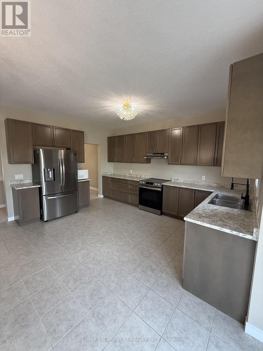 68 Dolomiti Court, Hamilton, Ontario  L8J 3H5 - Photo 9 - X13290622