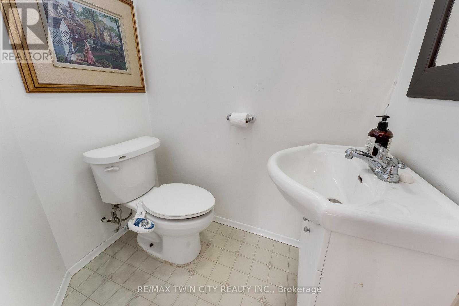 510 Edenbrook Place, Waterloo, Ontario  N2L 4N5 - Photo 13 - X13290866