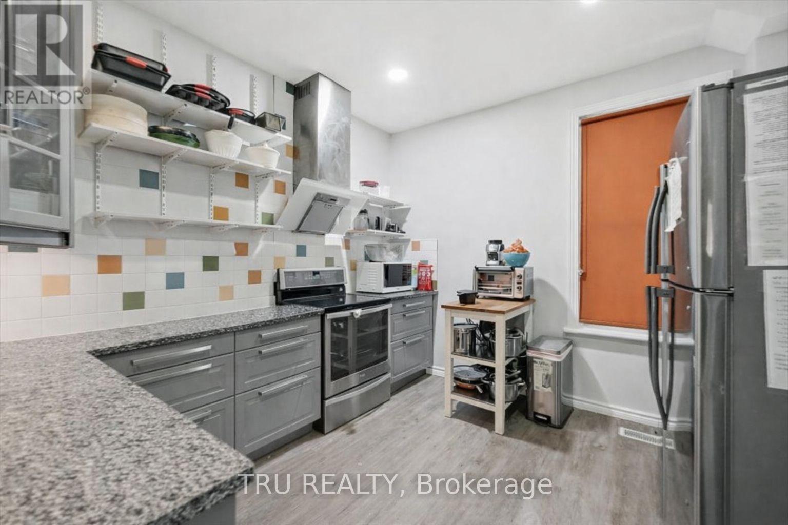 355 Cambridge Street N, Ottawa, Ontario  K1R 7B3 - Photo 2 - X13298158