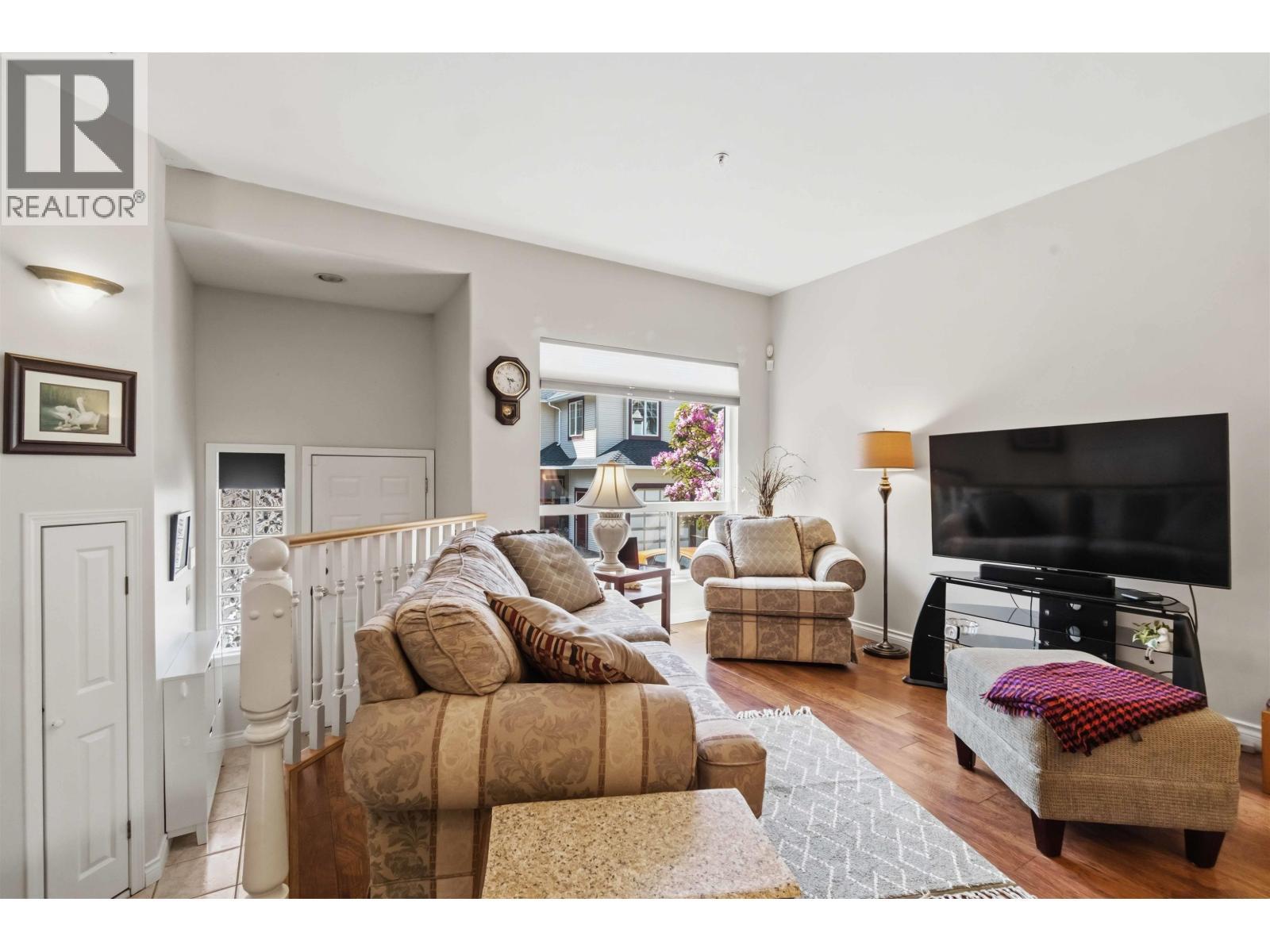 7 2125 Clarke Street, Port Moody, British Columbia  V3H 1Y5 - Photo 3 - R3133036