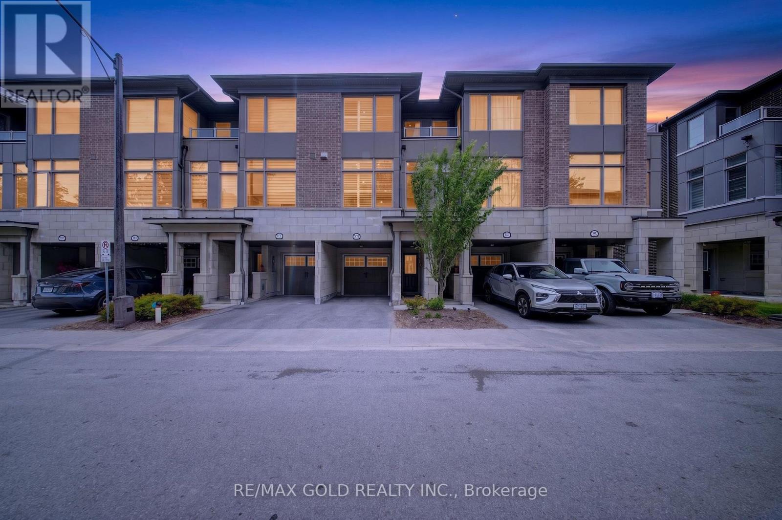 12 - 384 ARCTIC RED DRIVE, Oshawa, Ontario