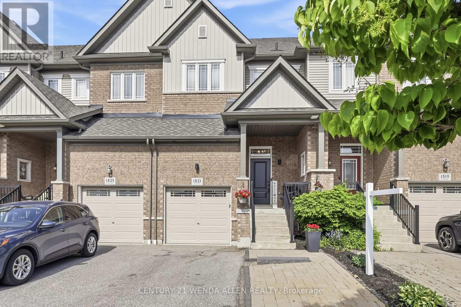 1821 SHELBURNE STREET, Oshawa, Ontario
