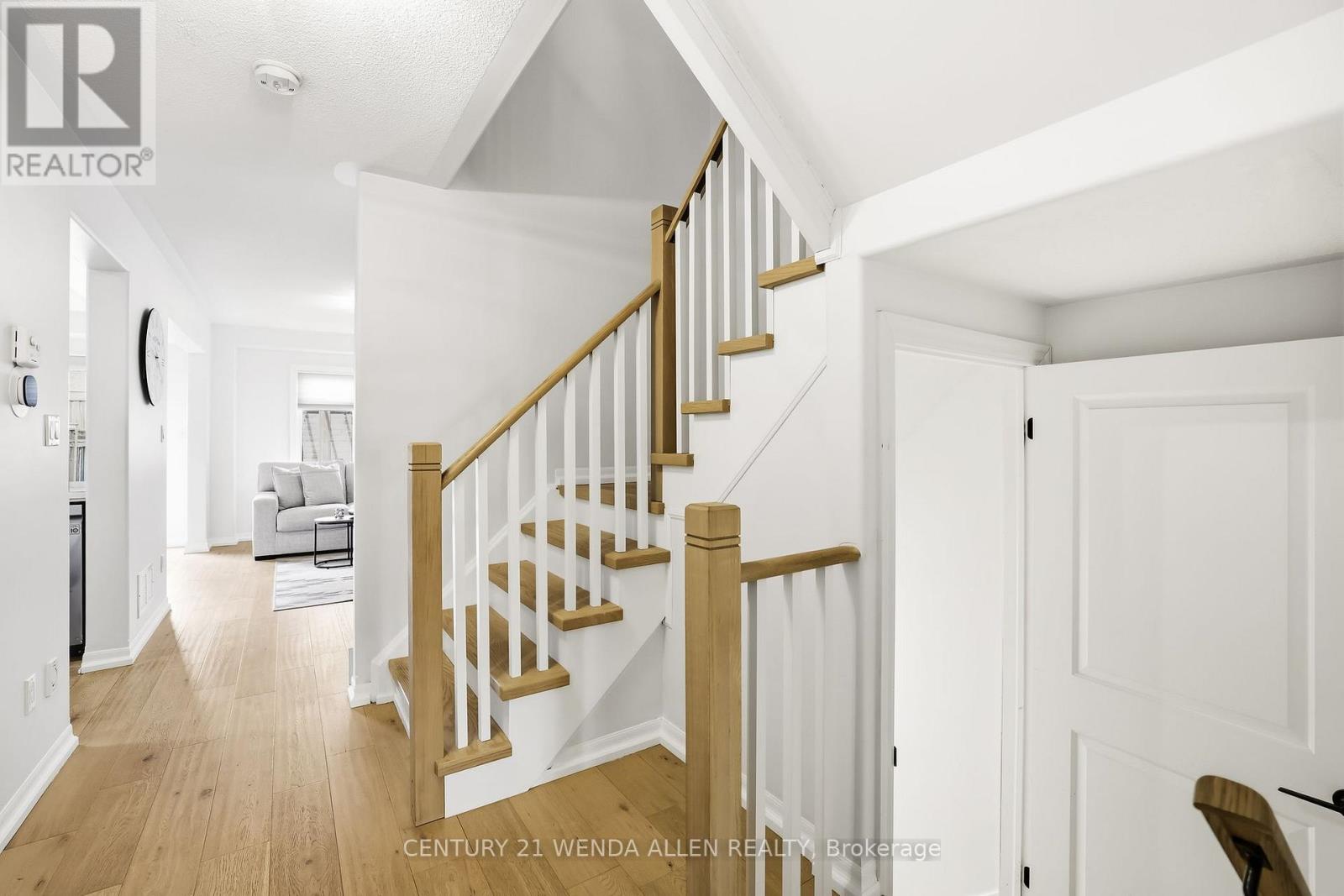 1821 Shelburne Street, Oshawa, Ontario  L1K 0T3 - Photo 8 - E13297584