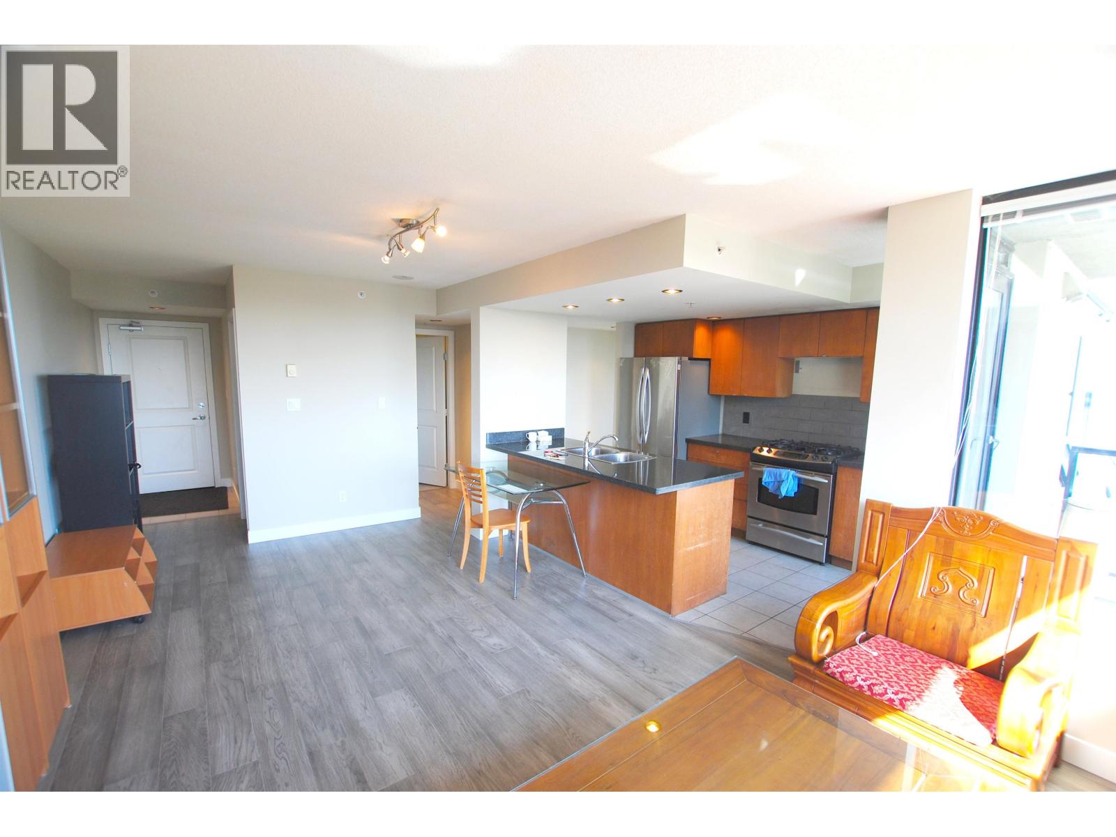 Listing image 6