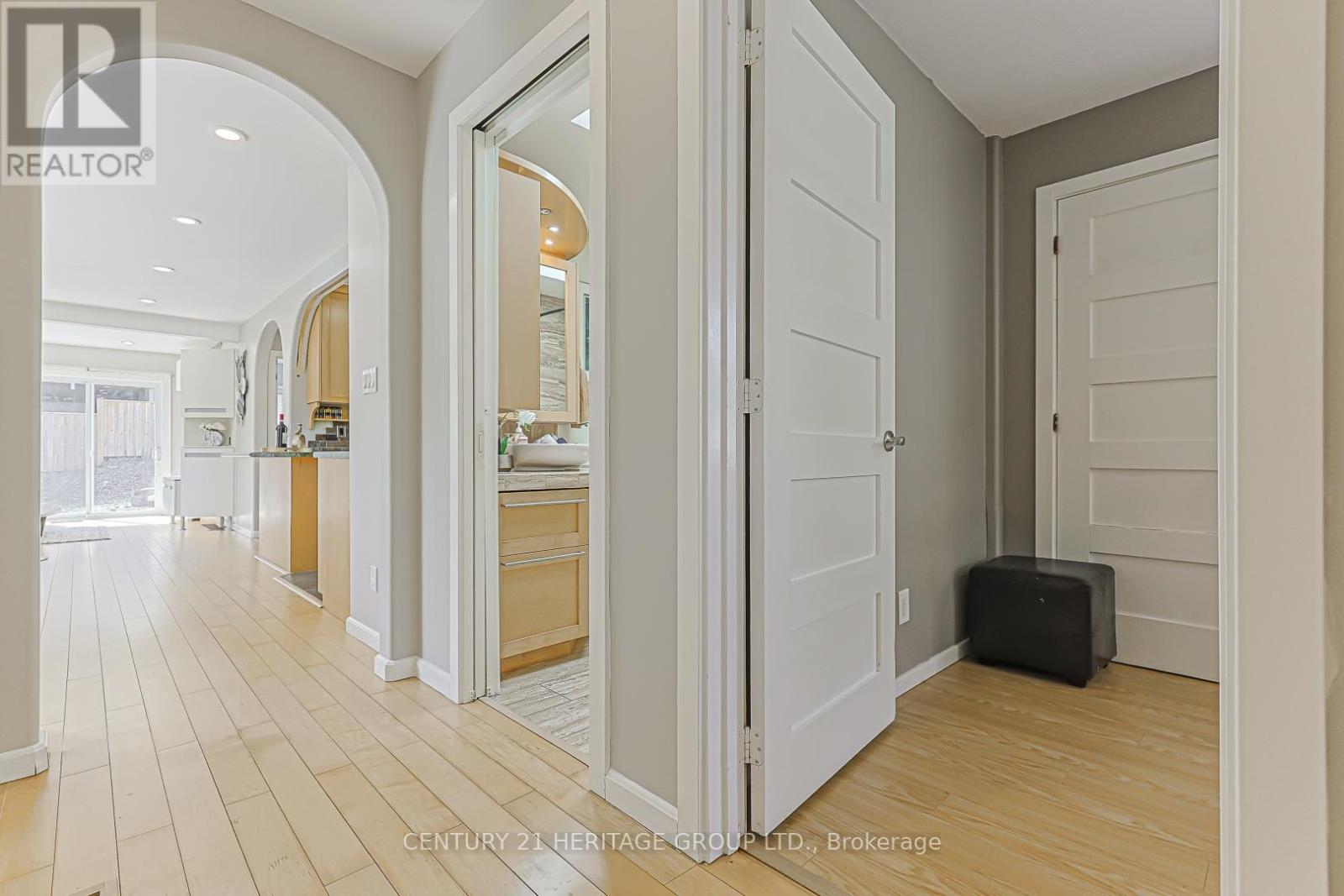 31 Mitchell Avenue, Whitchurch-Stouffville, Ontario  L4A 7X3 - Photo 10 - N13295170