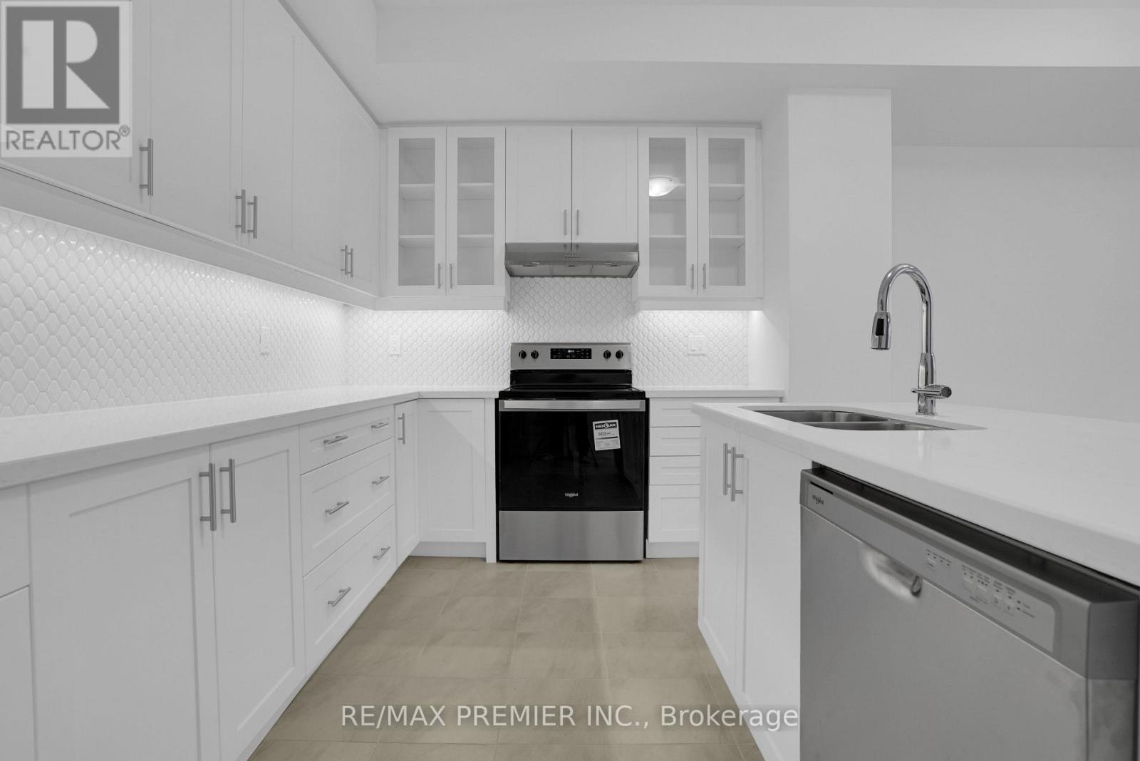 23 Gilbert Wright Avenue, Markham, Ontario  L6C 3J4 - Photo 16 - N13296578