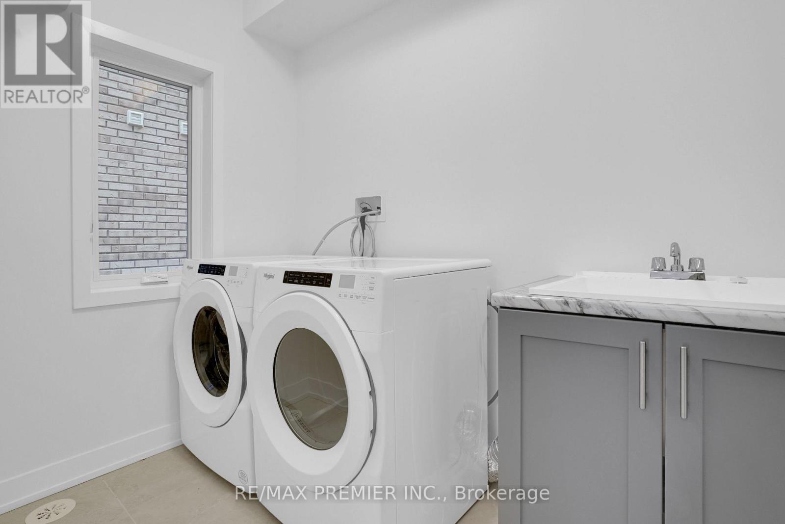 23 Gilbert Wright Avenue, Markham, Ontario  L6C 3J4 - Photo 7 - N13296578