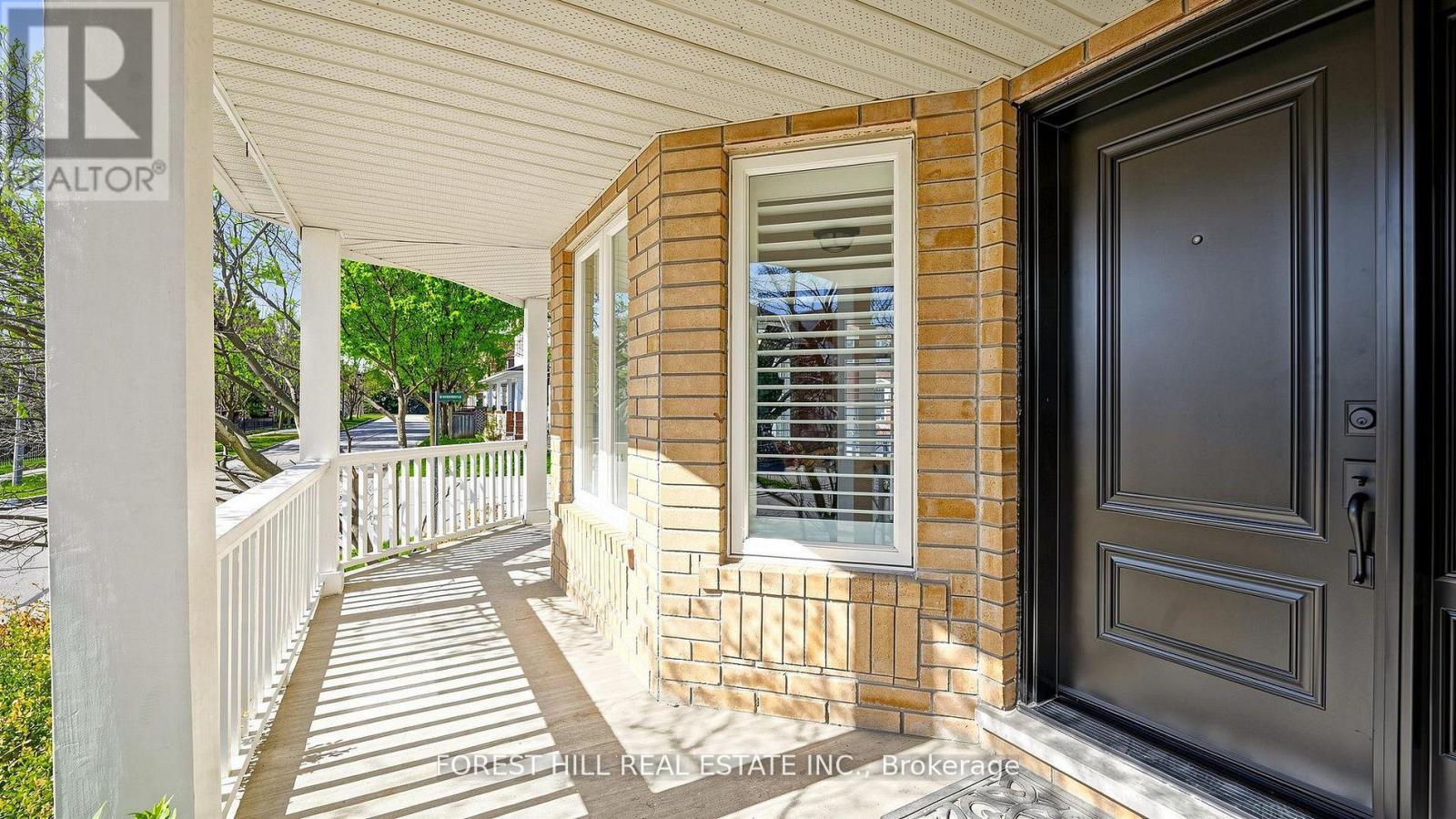 51 Winston Castle Drive, Markham, Ontario  L6C 2B5 - Photo 4 - N13297494