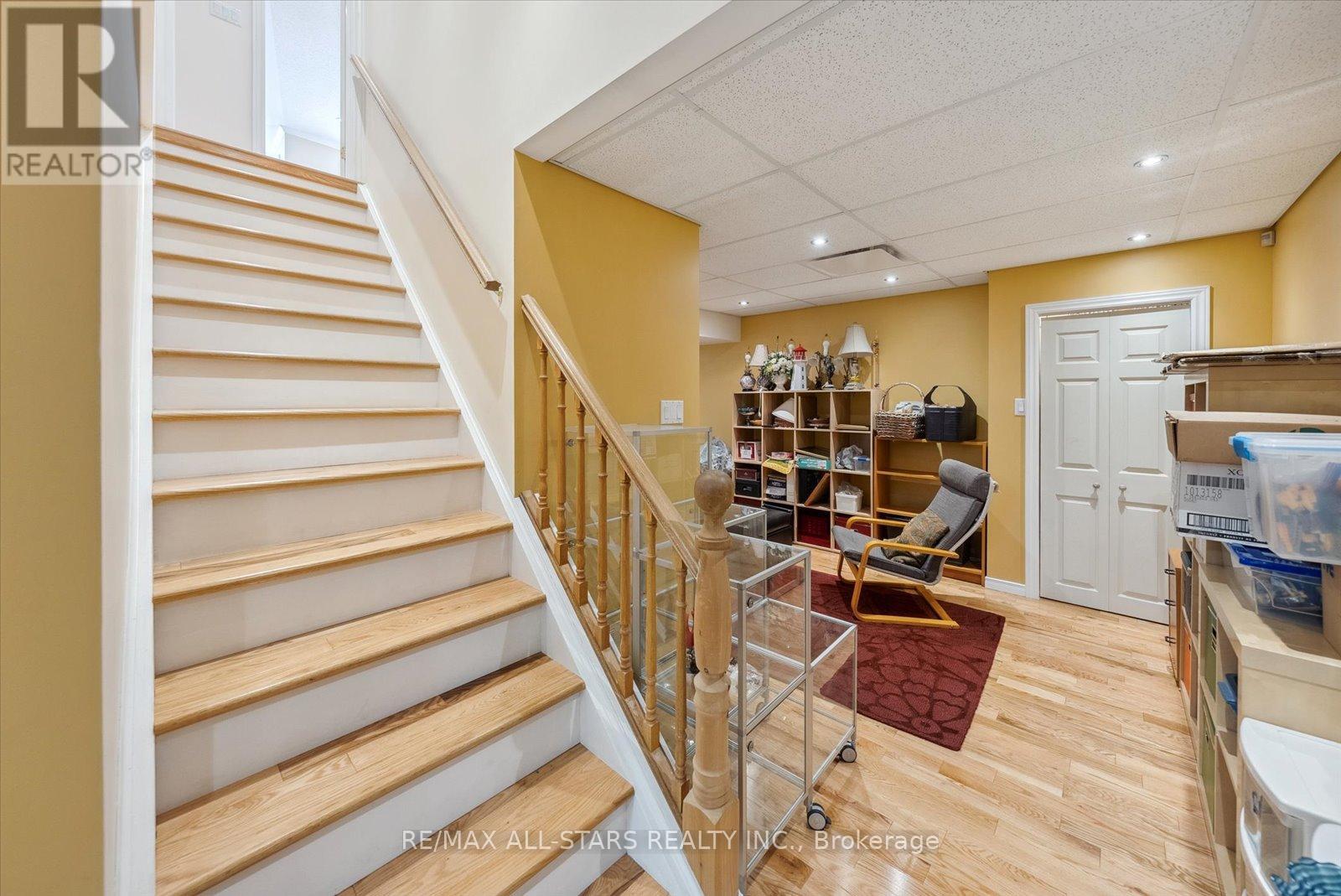 29 Robert Boulevard, Springwater, Ontario  L0L 1V0 - Photo 32 - S13023488
