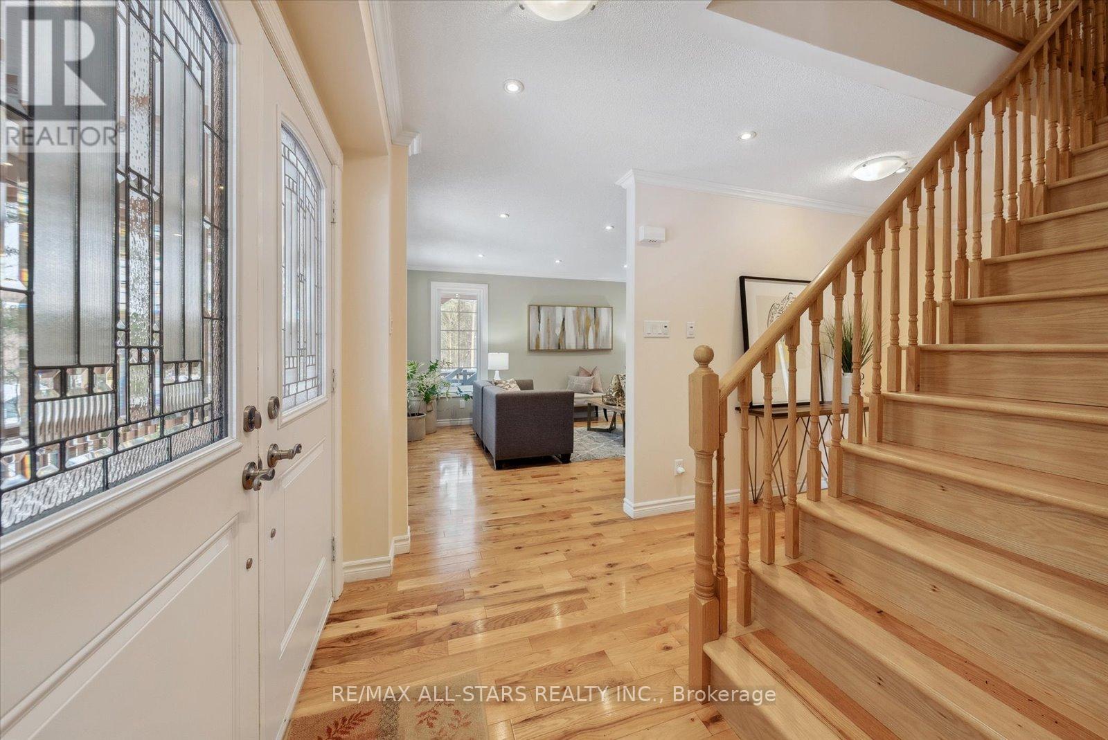 29 Robert Boulevard, Springwater, Ontario  L0L 1V0 - Photo 5 - S13023488