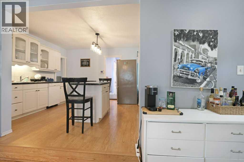 320 3 Street W, Brooks, Alberta  T1R 0E7 - Photo 11 - A2310443