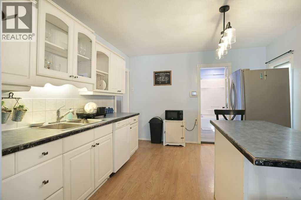 320 3 Street W, Brooks, Alberta  T1R 0E7 - Photo 12 - A2310443