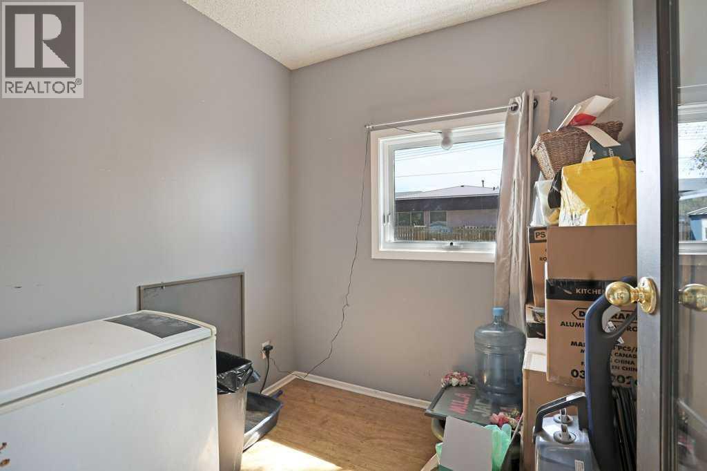 320 3 Street W, Brooks, Alberta  T1R 0E7 - Photo 10 - A2310443