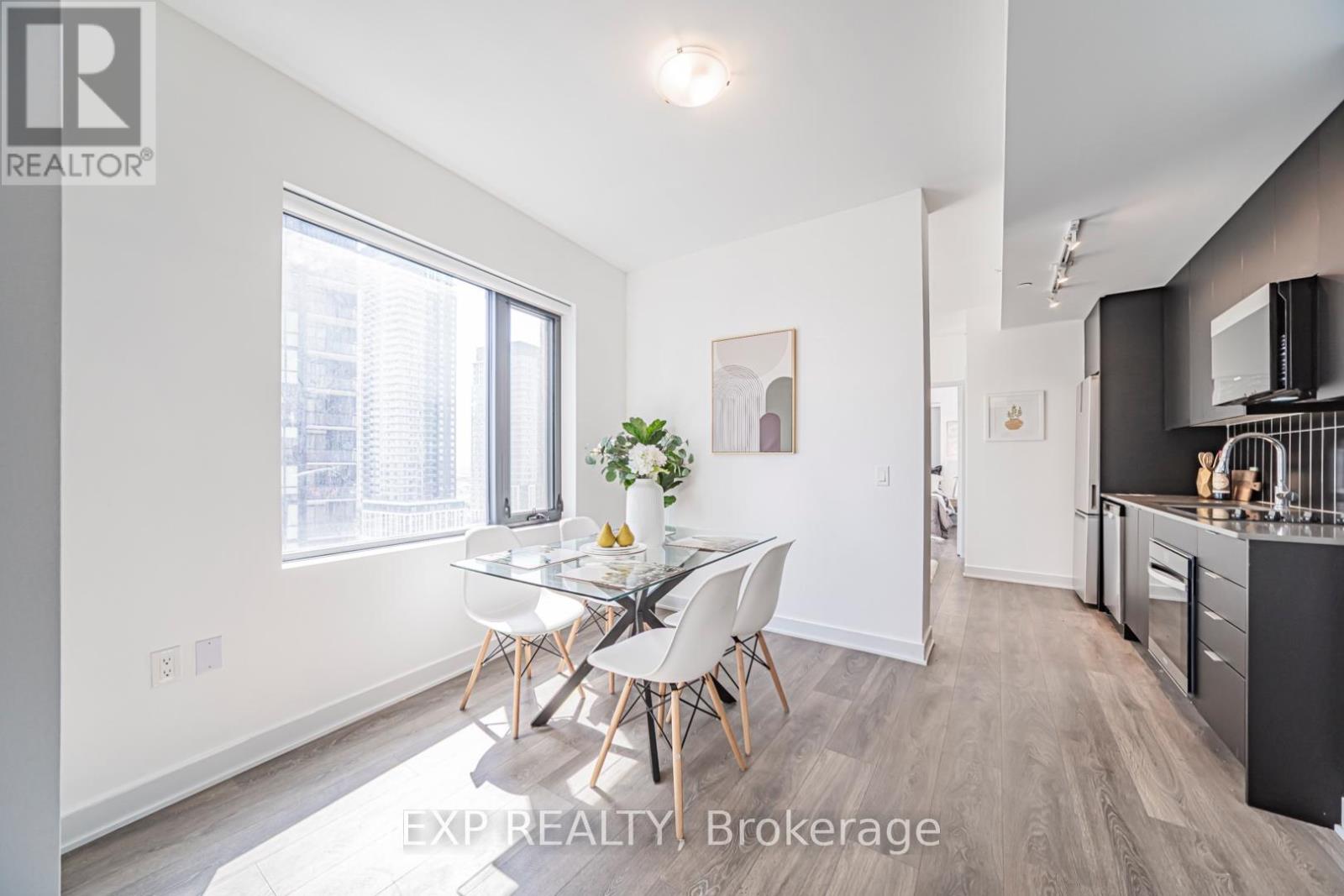 1307 - 2920 Highway 7 Road, Vaughan, Ontario  L4K 0P4 - Photo 7 - N13100044