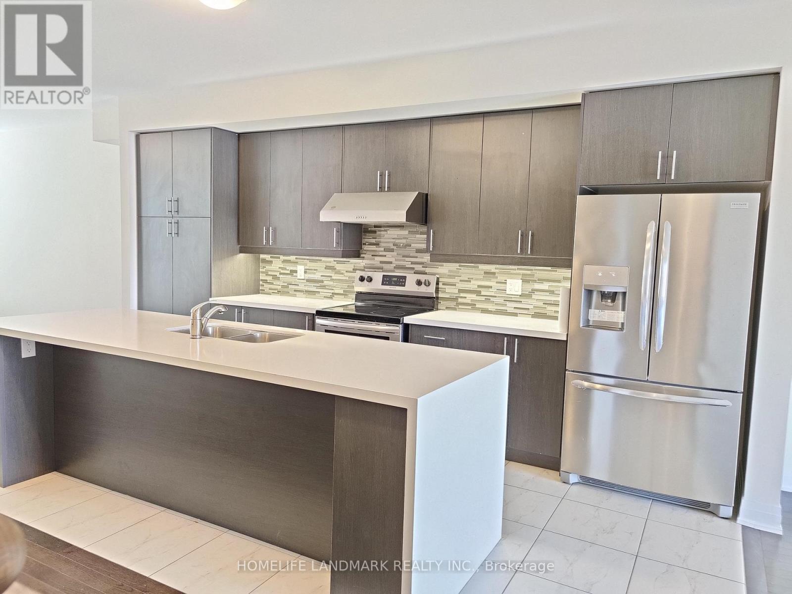 34 Mcgurran Lane, Richmond Hill, Ontario  L4B 3J7 - Photo 4 - N13301606