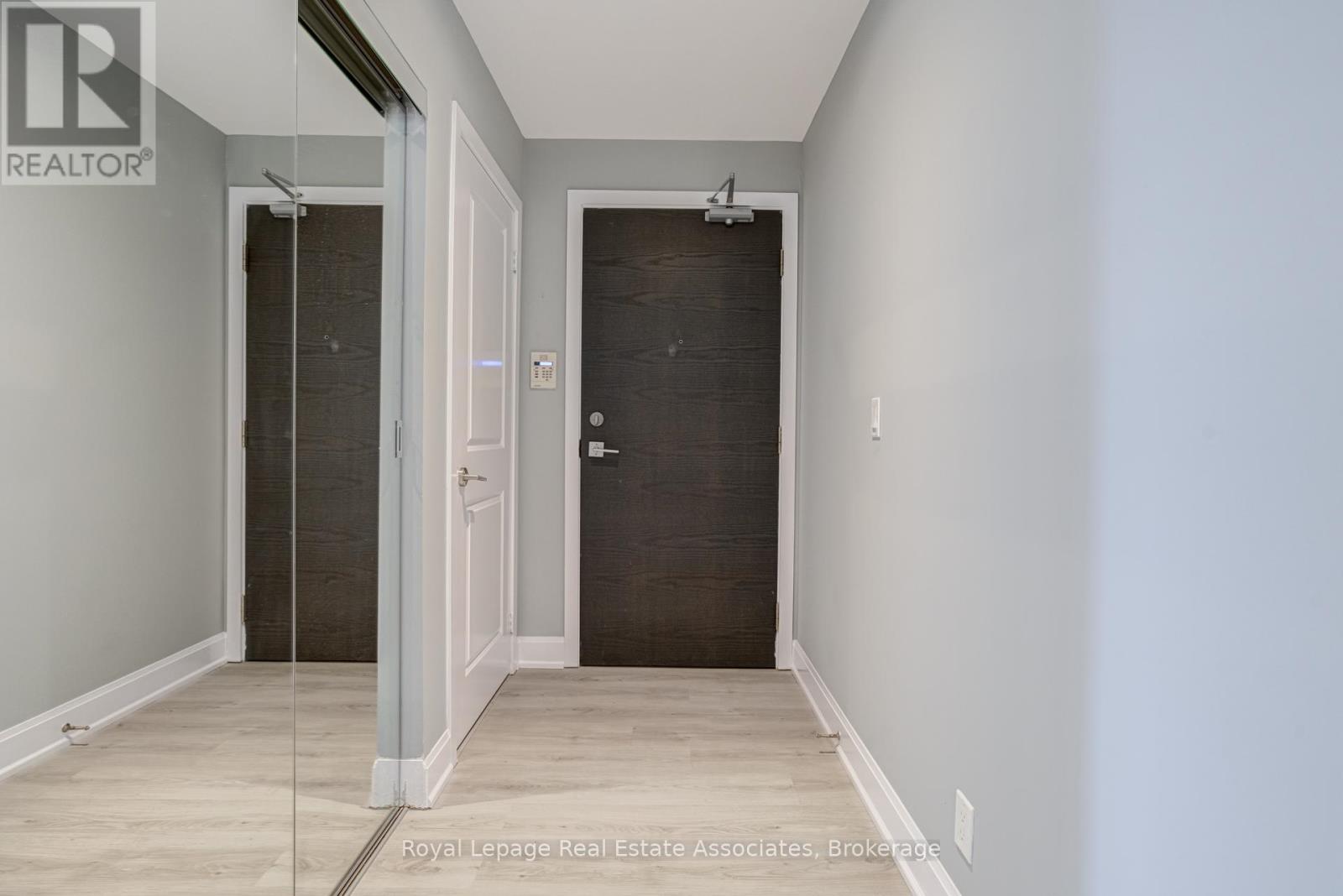 2303 - 33 Shore Breeze Drive, Toronto, Ontario  M8V 1A1 - Photo 4 - W13299336
