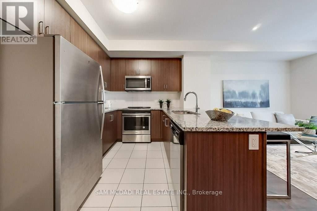 33 - 22 Applewood Lane, Toronto, Ontario  M9C 2Z7 - Photo 17 - W13303270
