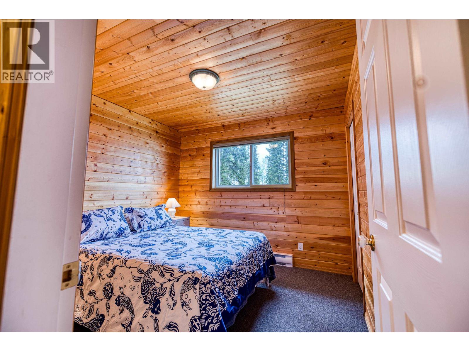 7607 North Point Road, 100 Mile House, British Columbia  V0K 1X1 - Photo 9 - R3131505