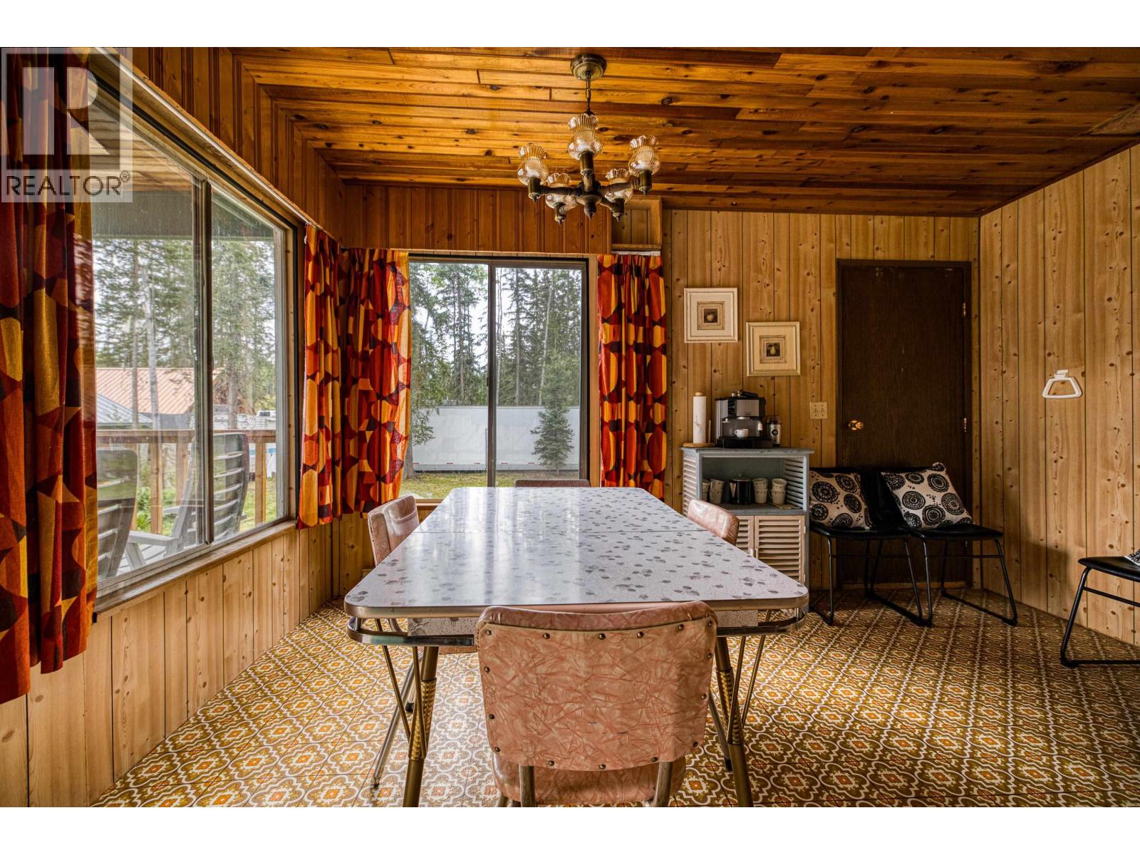 7607 North Point Road, 100 Mile House, British Columbia  V0K 1X1 - Photo 28 - R3131505
