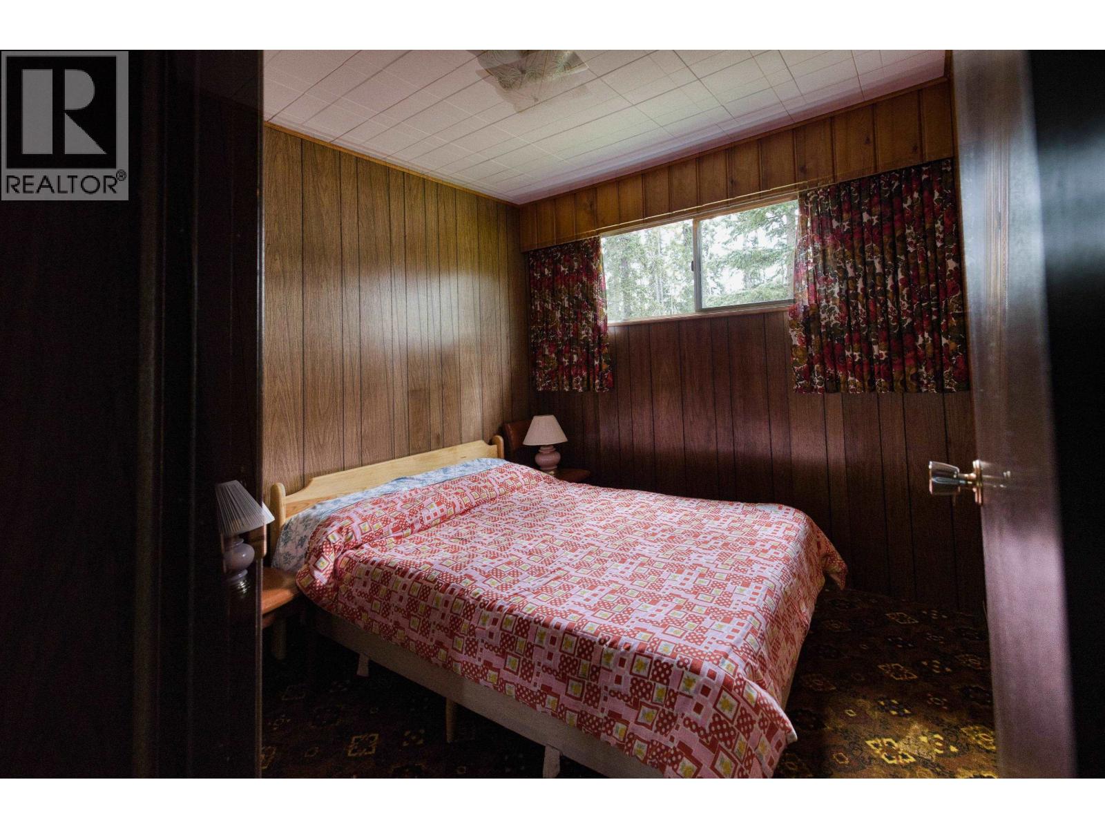 7607 North Point Road, 100 Mile House, British Columbia  V0K 1X1 - Photo 31 - R3131505