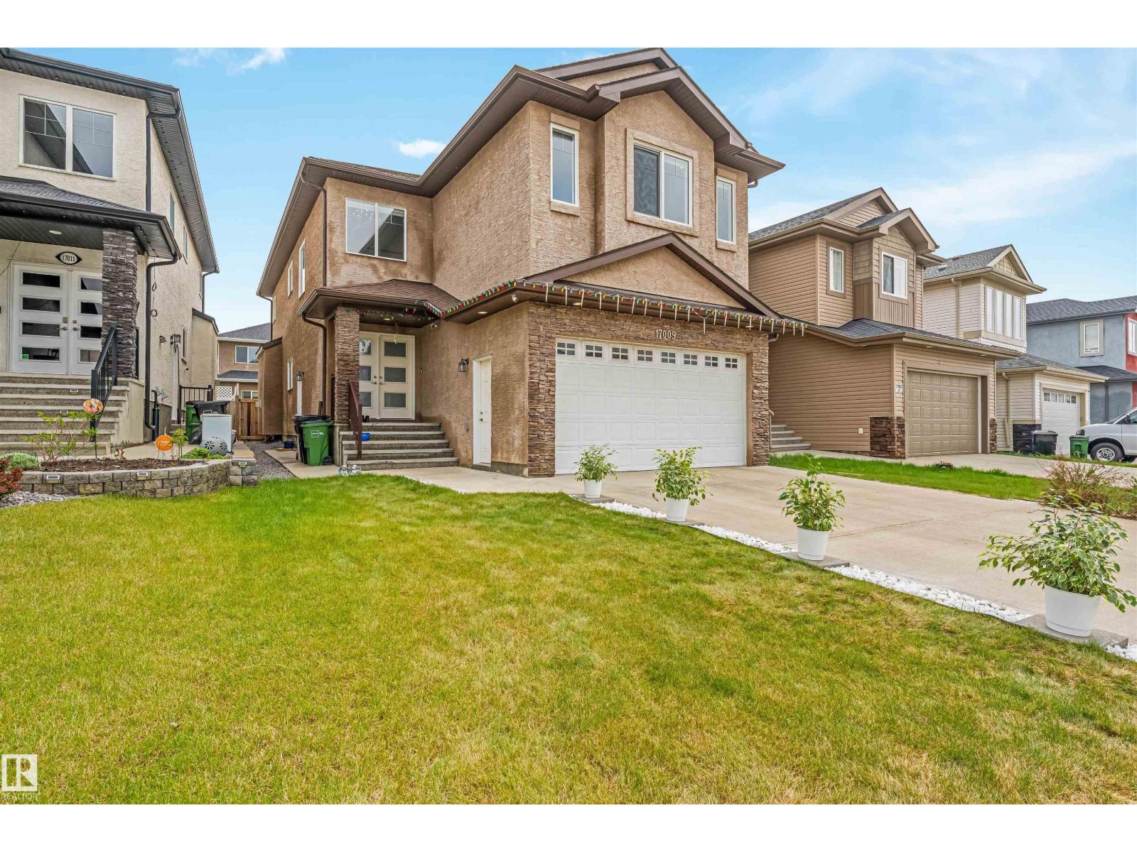 17009 62 St NW, Edmonton, Alberta  T5Y 3R2 - Photo 2 - E4492038