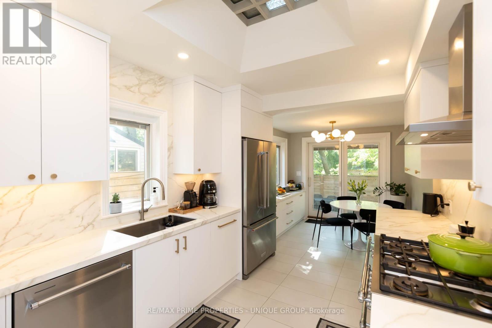 51 Spruce Street, Toronto, Ontario  M5A 2H8 - Photo 12 - C13308298