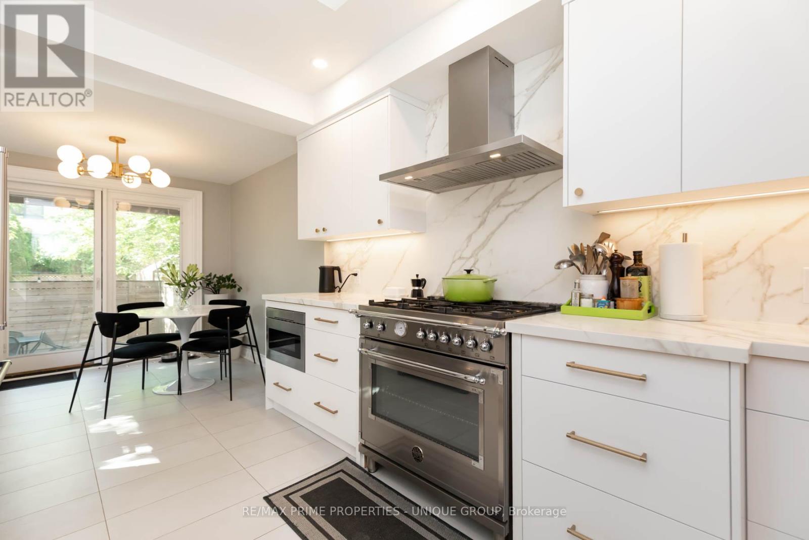 51 Spruce Street, Toronto, Ontario  M5A 2H8 - Photo 13 - C13308298