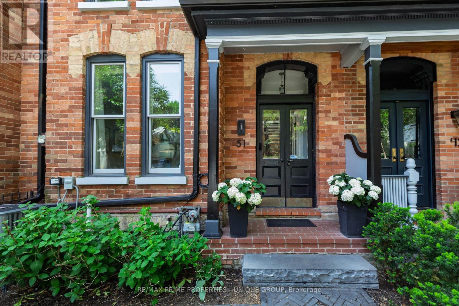 51 Spruce Street, Toronto, Ontario  M5A 2H8 - Photo 2 - C13308298