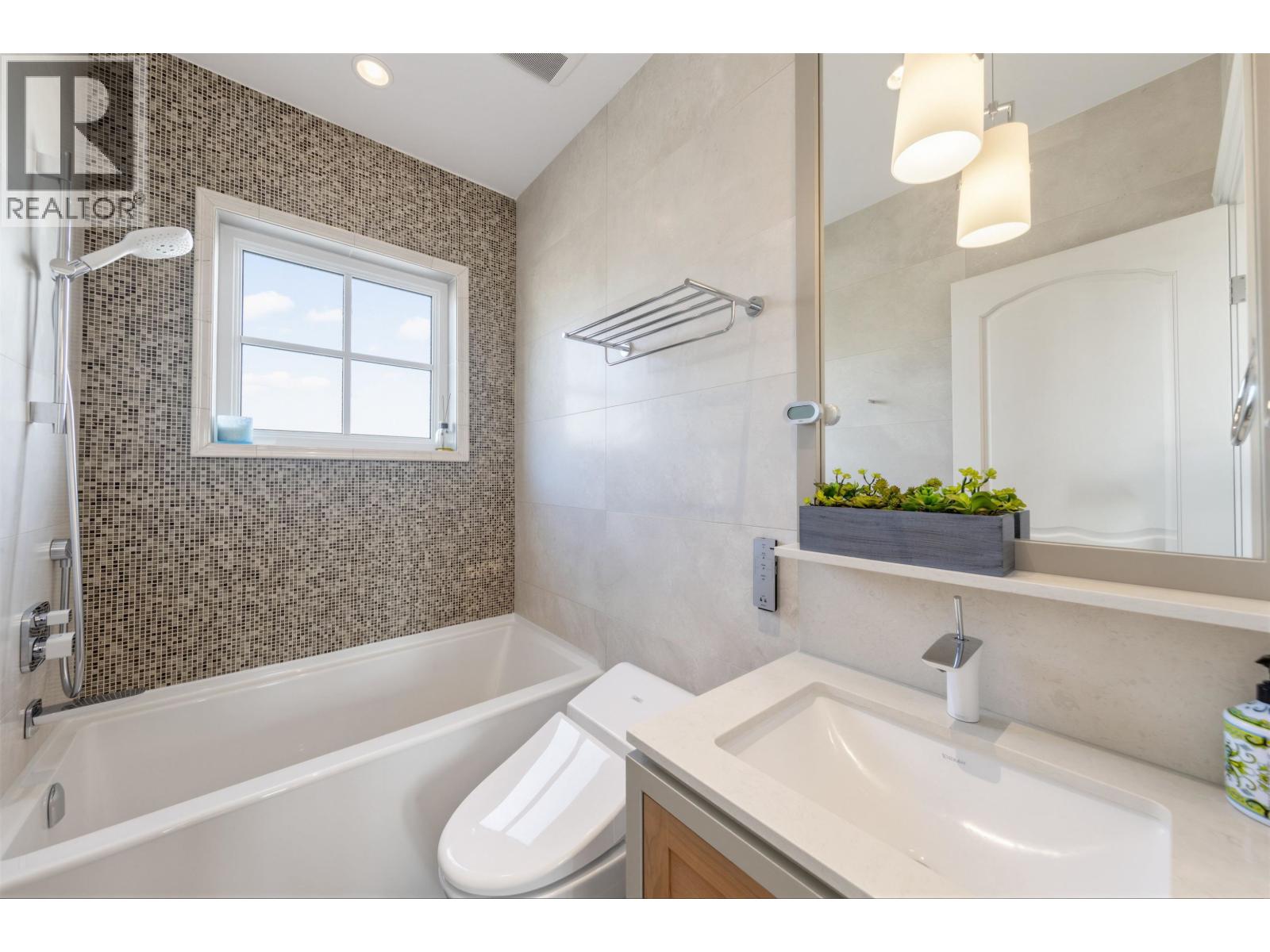 3640 Lamond Avenue, Richmond, British Columbia  V7E 1C6 - Photo 27 - R3132891