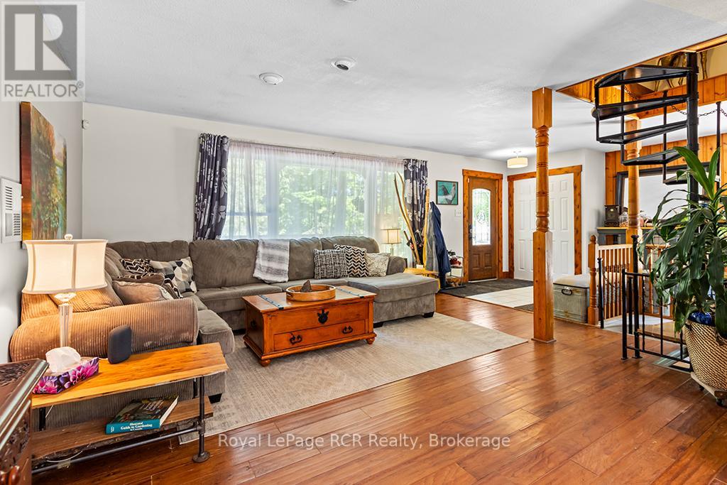 558156 4 Concession N, Owen Sound, Ontario  N4K 5W4 - Photo 11 - X13307224