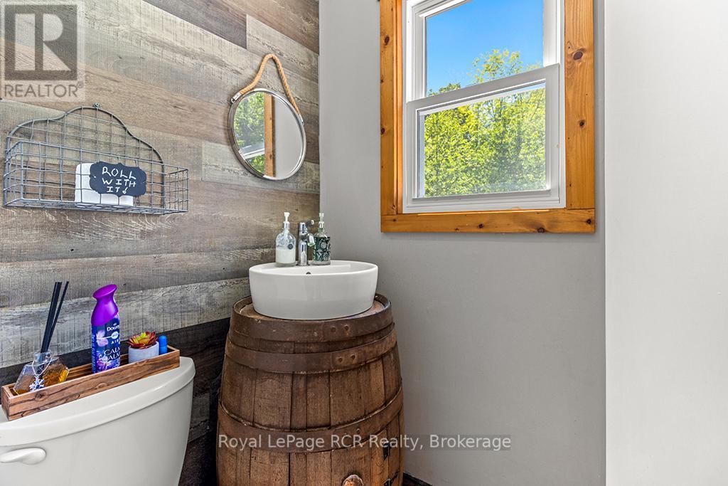 558156 4 Concession N, Owen Sound, Ontario  N4K 5W4 - Photo 16 - X13307224