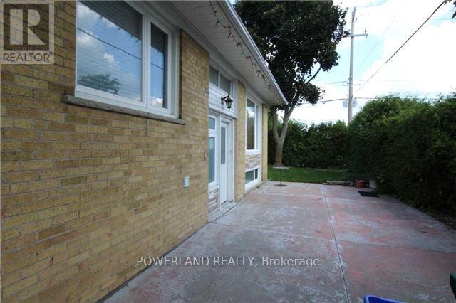 306 Osiris Drive, Richmond Hill, Ontario  L4C 2P5 - Photo 2 - N13305092