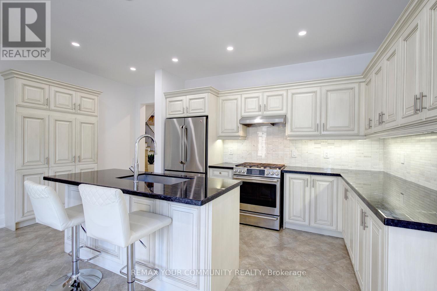 16 Muret Crescent, Vaughan, Ontario  L6A 4S4 - Photo 17 - N13306374