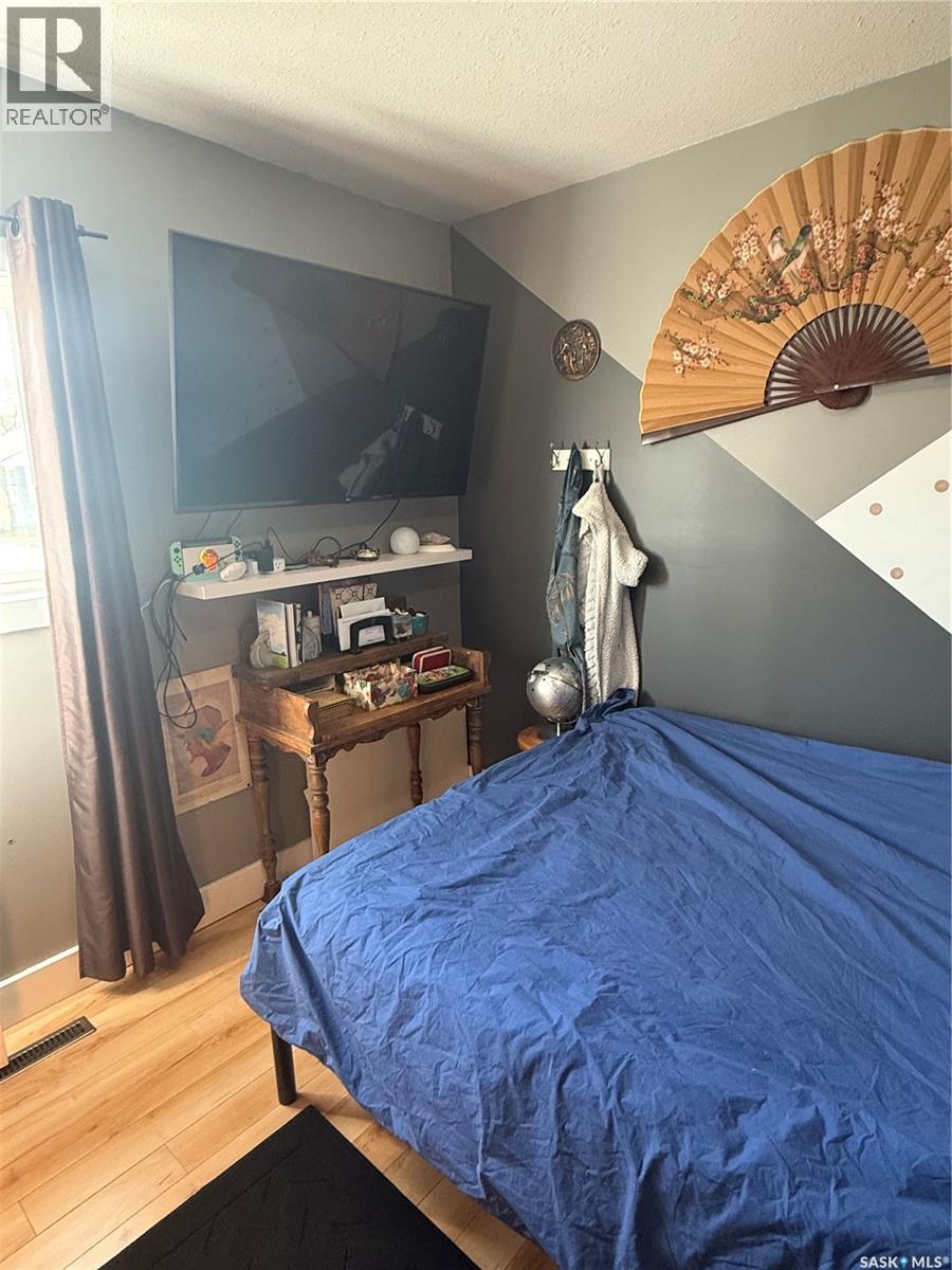300 8th Avenue W, Nipawin, Saskatchewan  S0E 1E0 - Photo 11 - SK038411