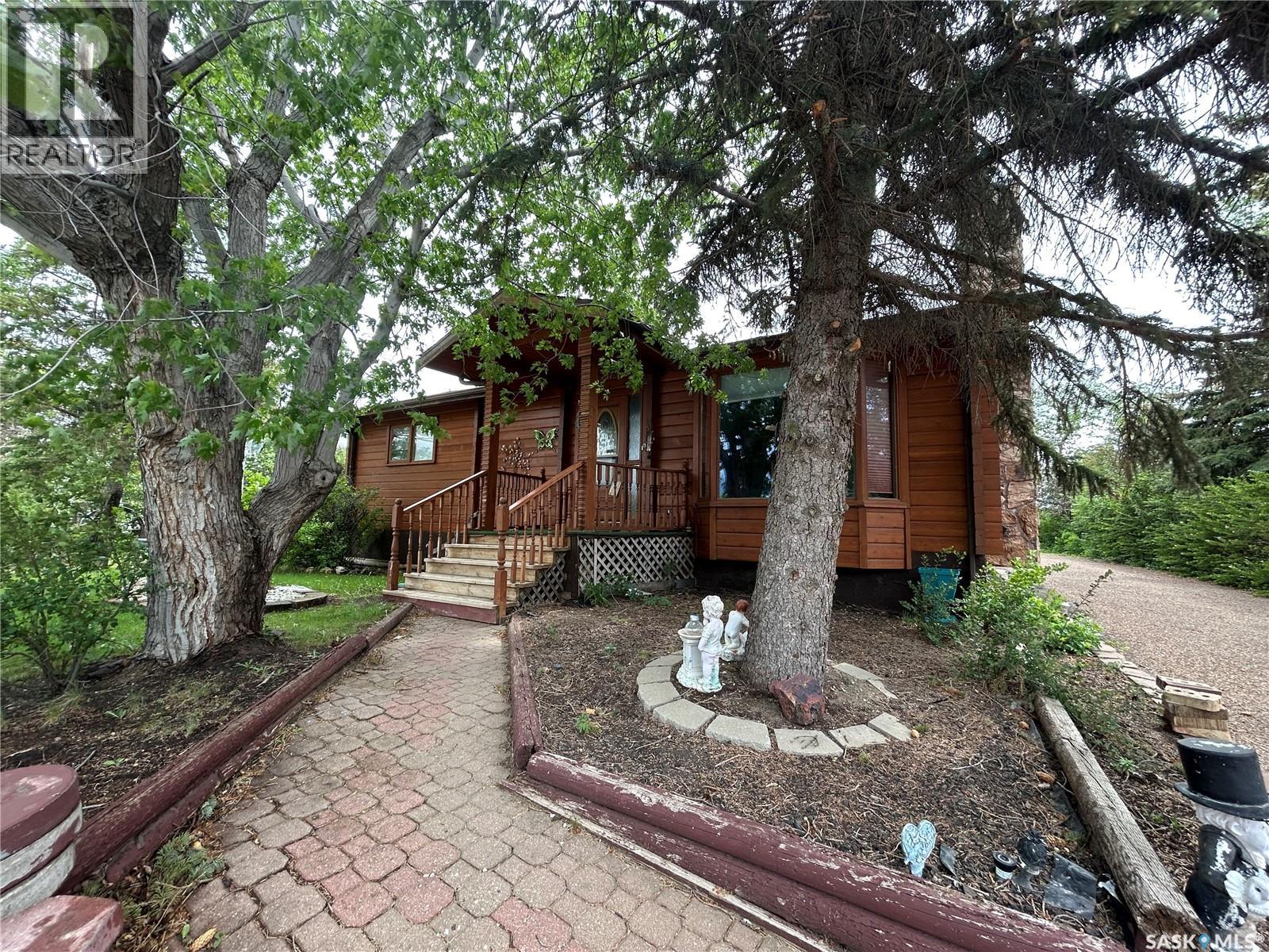 221 1st STREET W, Coronach, Saskatchewan